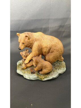 Homco 1435 Mama Bear With Cubs Figurine Made In Taiwan